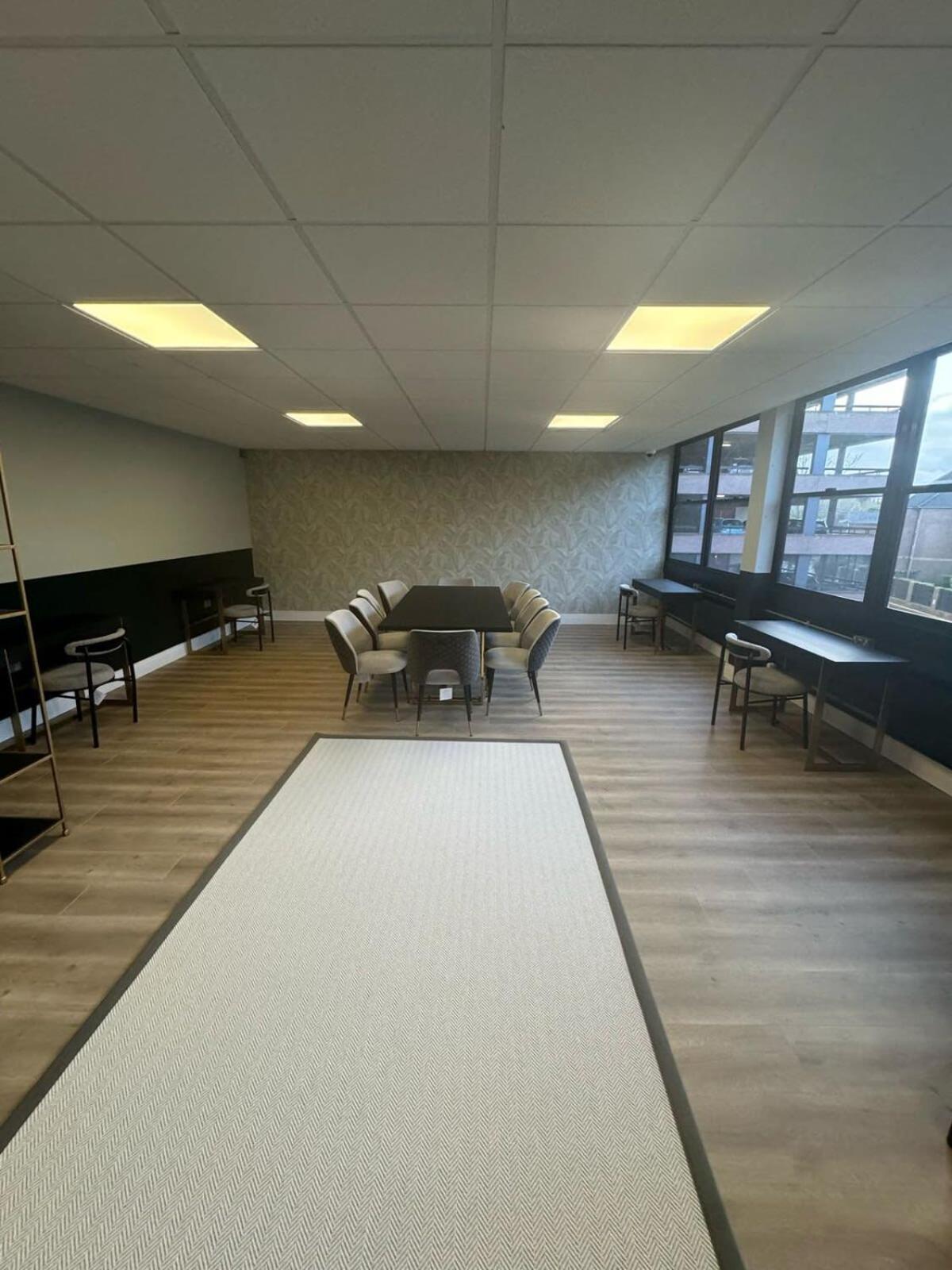 Bright Contemporary Studio In إيست غرينستيد المظهر الخارجي الصورة